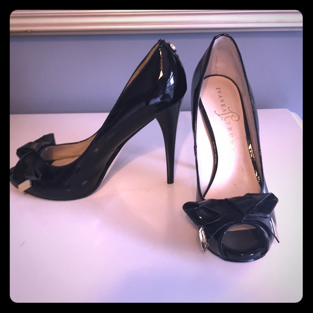 Ivan Trump peep toe black patent heels 6.5